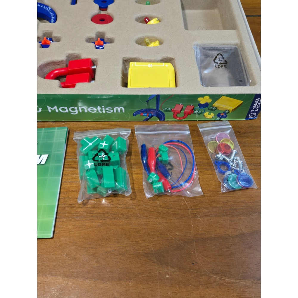 Thames & Kosmos Electricity & Magnetism STEM Kit Complete Set - Picture 3 of 6
